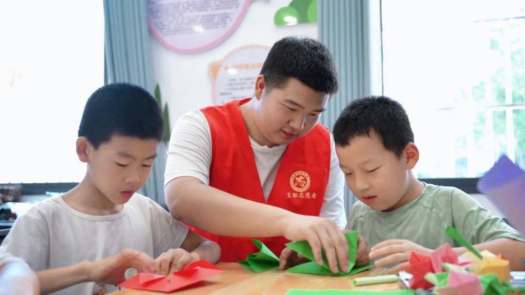 勤工俭学学生上岗3.jpg