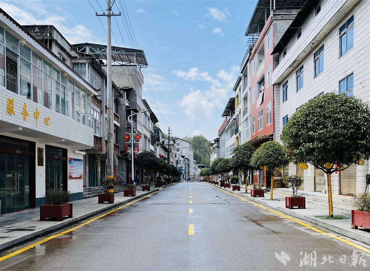 鹤峰县燕子镇集镇整治有力度品质提升有温度