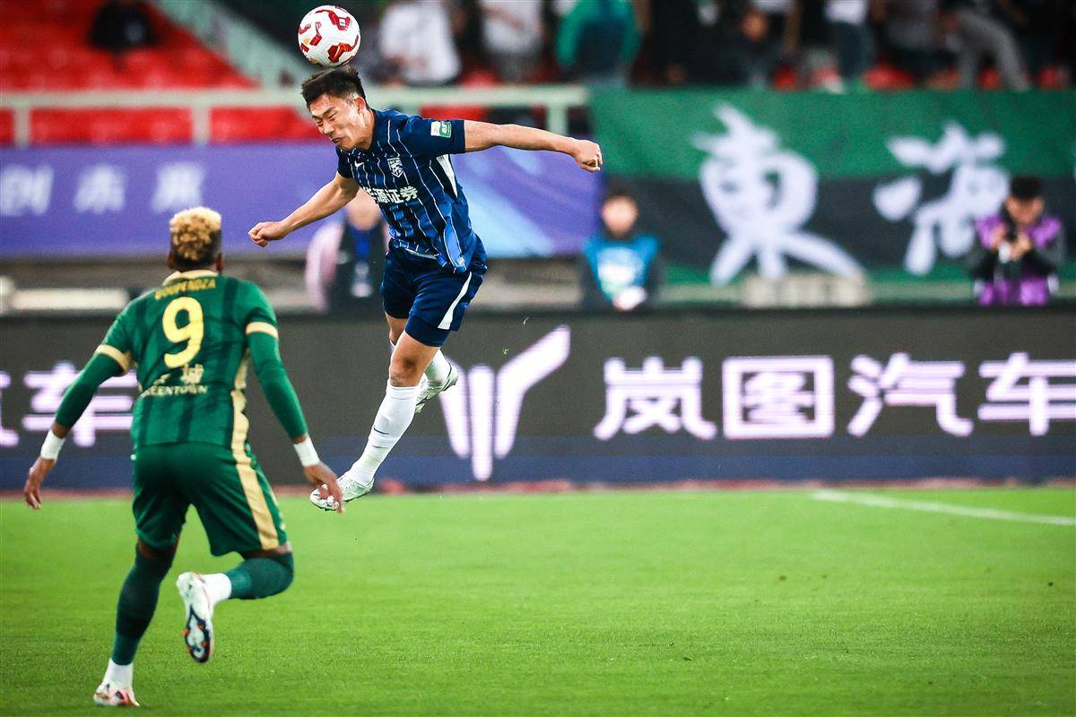 中超联赛:武汉三镇主场战胜重庆铜梁龙