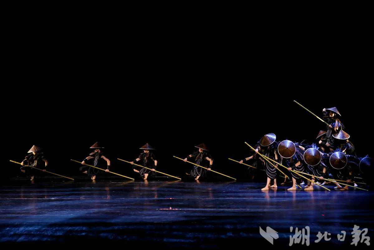 湖北作品《艄公上了岸》入围第十五届中国舞蹈“荷花奖”终评 - 湖北日报新闻客户端