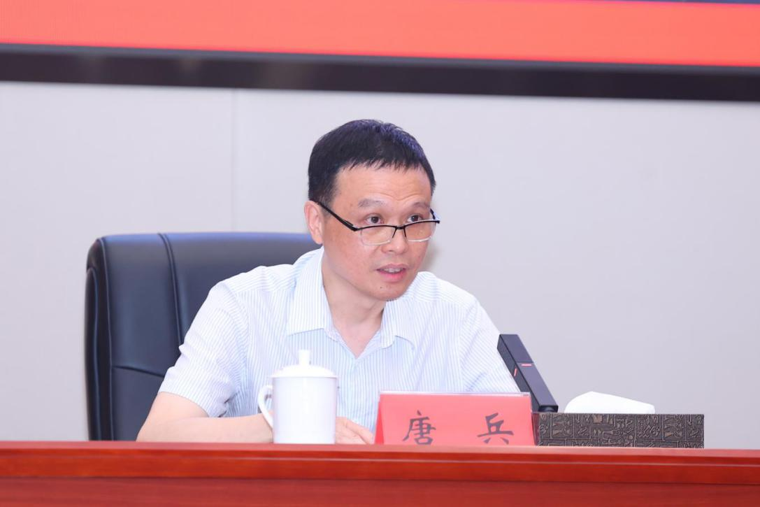 汤红兵同志在开班式上致辞中央网信办网络社会工作局副局长,一级巡视