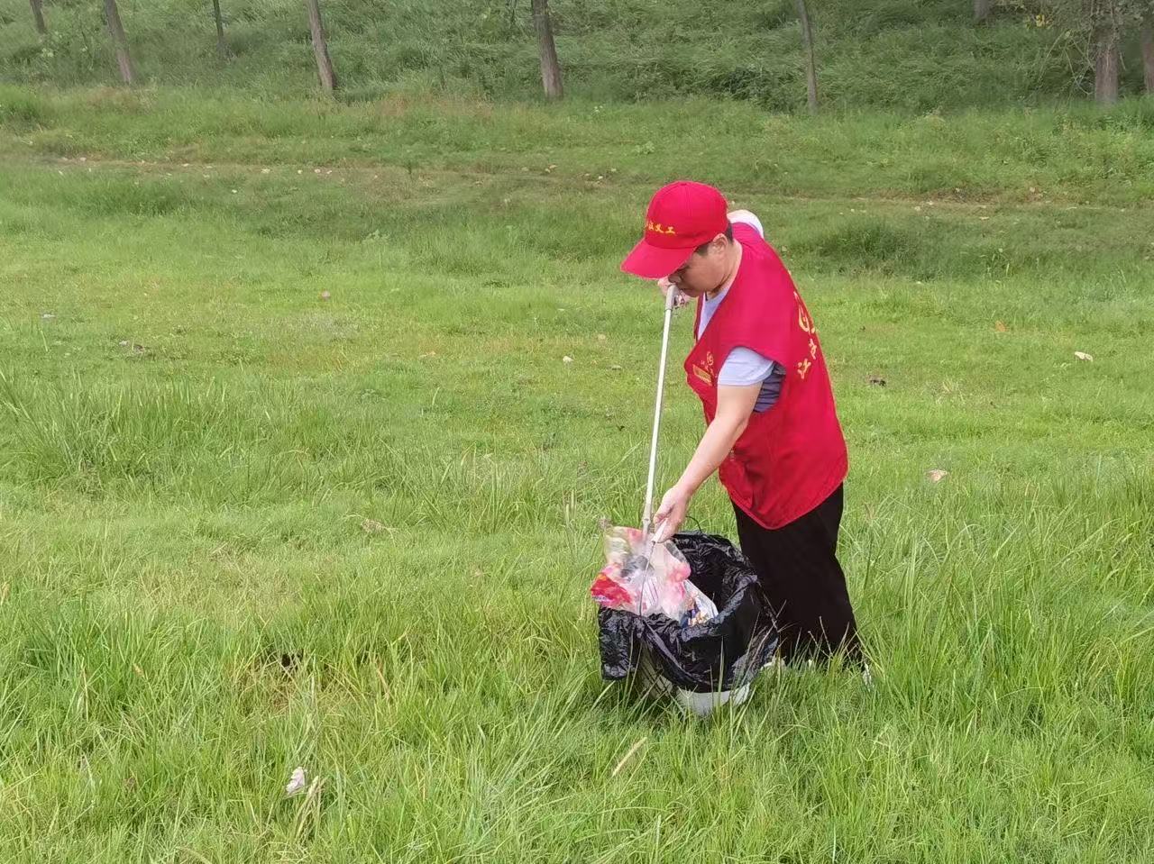 潜江市开展"美丽河湖生态保护"秋季行动