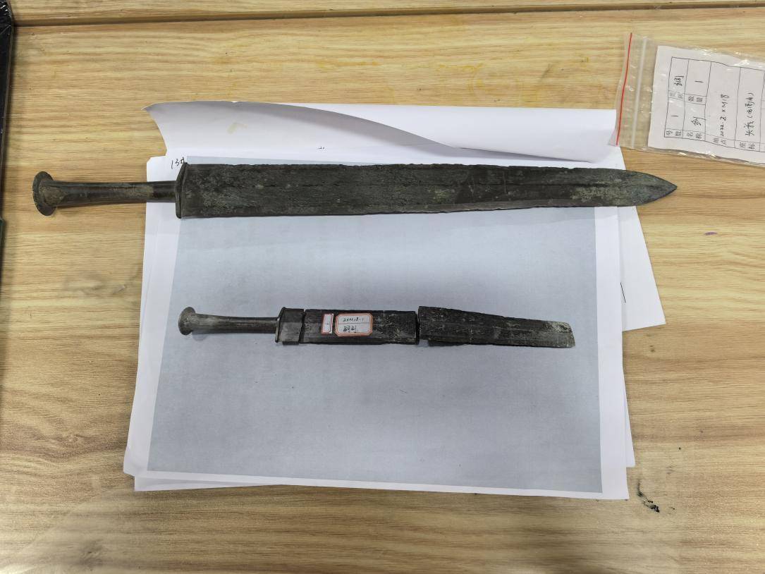 金属文物修复师一等奖获得者周明修复文物前后对比图