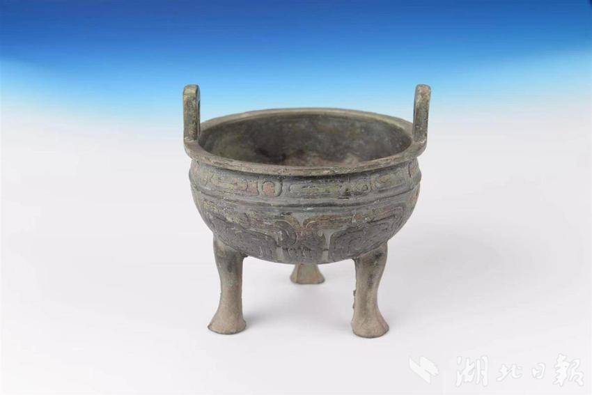 曾太师铭纹铜鼎.jpg